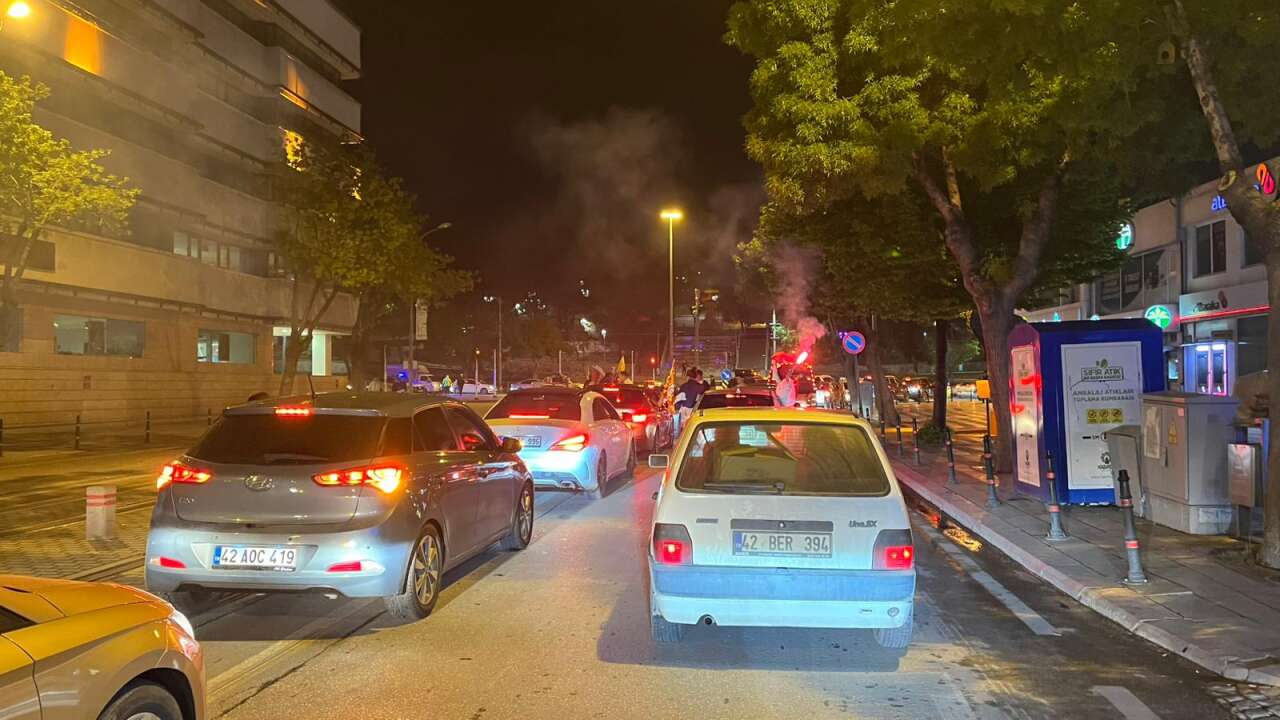 Galatasaray şampiyon oldu, Konya’da taraftarlar sokağa döküldü 18